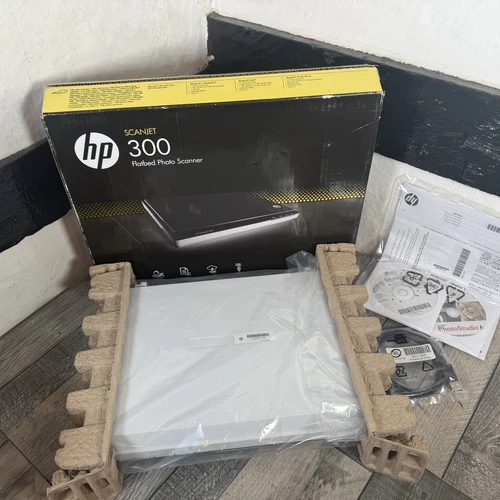 HP ScanJet 300 Flatbed Photo Scanner L2733A NEW USB Desktop Slim A4 Fast Simple