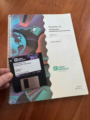 VINTAGE! 1994 PowerPoint 4.0 Introduction Student Manual w/Original 3.5'' Disc