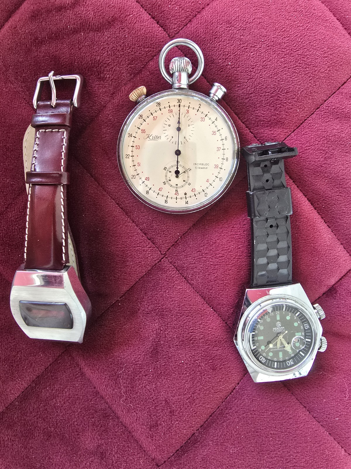 Lot d’horloger vintage : mécanismes rares en acier bleui pour collectionneur
