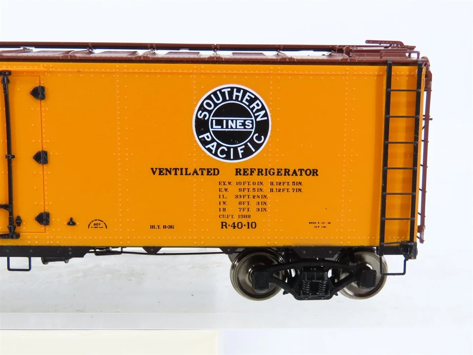 O Scale 2-Rail InterMountain ORPF1533 SP UP PFE Pacific Fruit Express Reefer - Image 3 of 4