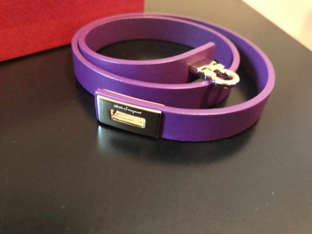 Salvatore Ferragamo パープル バレエフラット SALVATORE FERRAGAMO Purple Patent Leather Vara Bow Ballet