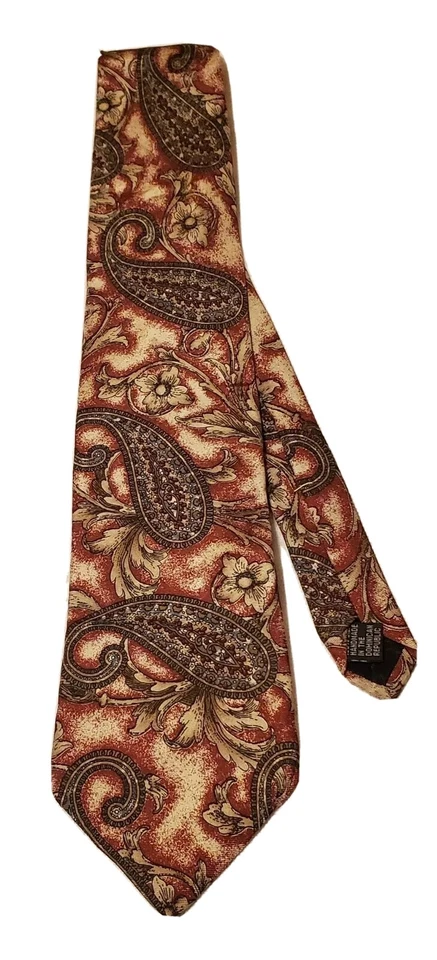 Corbata de seda Claybrooke para hombre, estampado cachemir rojo L 58" con 4,5" usada Foto 3 de 4