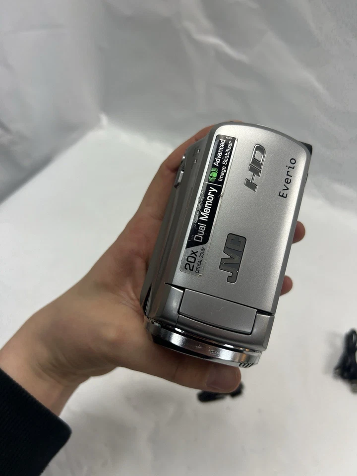 JVC EVERIO GZ-HD500 CAMCORDER 80GB HDD HIGH DEFINITION DIGITAL HD VIDEO CAMERA - Image 4 of 4