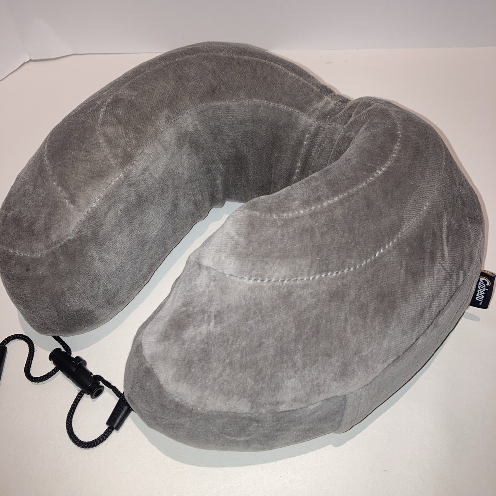 Cabeau Evolution Comfort Travel Pillow in Sleek Gray Design