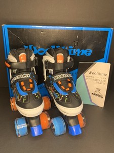 FYHART Kids Roller Skates for Girls Boys Adjustable 4 Sizes with Light up Wheels FYHART Kids Roller Skates for Girls Boys Adjustable 4 Sizes with Light up Wheels