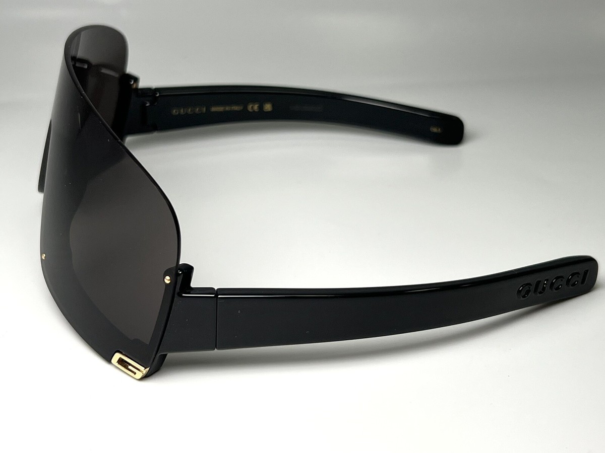 Brand New GUCCI Sunglasses GG1637S Black Shield Small 99-115 