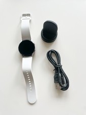 Samsung Galaxy Watch 4 40mm Watch -White S/M Band