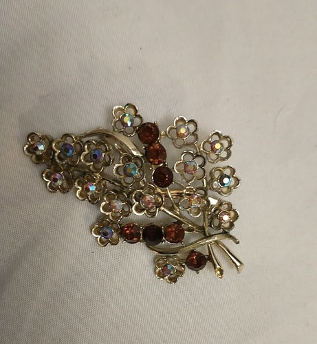 VTG Signed Coro Deep Amber Aurora Borealis Iridescent Rhinestone Floral Brooch - Picture 3 of 7