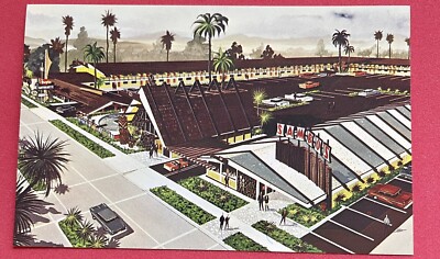 MODESTO, CA.   POSTCARD,    TROPICS MOTOR HOTEL Sambos