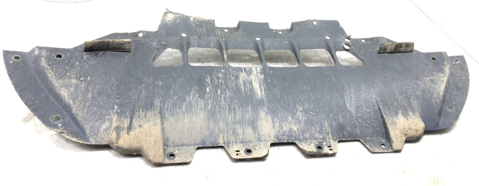 2014-2019 MASERATI GHIBLI SQ4 ENGINE FORWARD SPLASH SHIELD OEM.