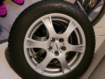 4 Nokian SUV W+S Reifen 215/ 60R/ 17  100H, inklusive Alufelgen,  Top Zustand 