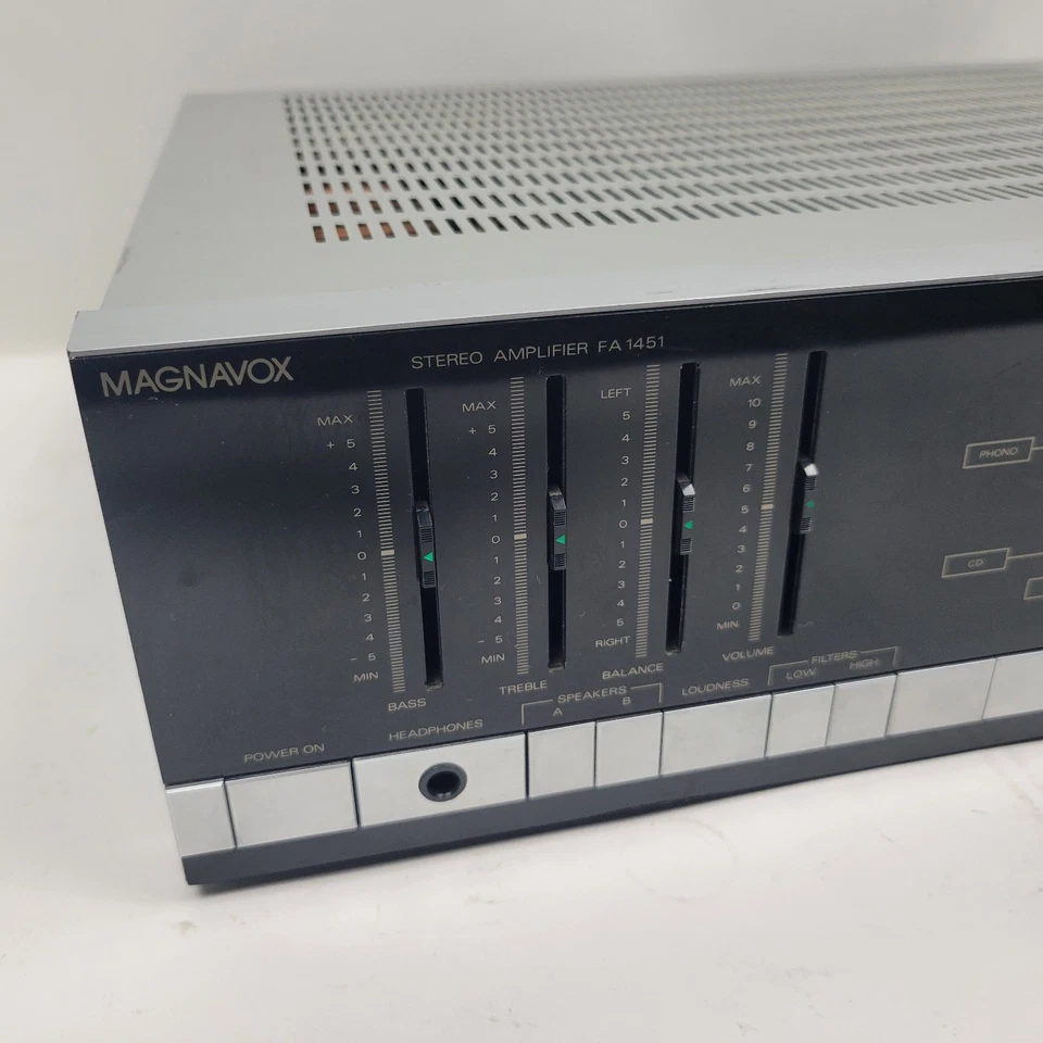 Amplificador estéreo sintonizador Magnavox modelo FA-1421 encendido pero no probado Foto 3 de 4