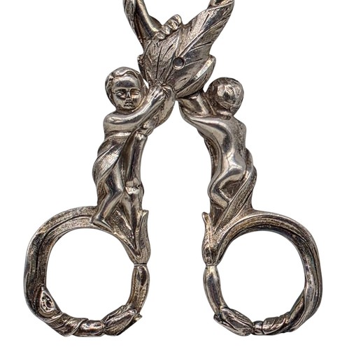 ANTIQUE Solid Sterling Silver Figural Heavy Sugar Cube Serving Tongs CUPIDS - Picture 7 of 8