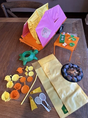 Vintage Barbie Goin' Camping Pop Up Camper Tent Trailer & Accessories 1972