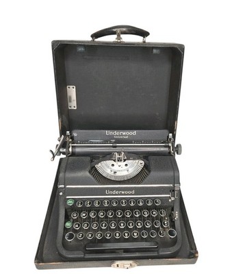 Underwood Universal Portable Typemaster Typewriter 1930's Working Condition