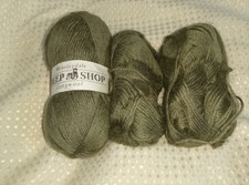 Wedneslydale Sheep Shop Long wool DK Larch Green 1h893dk 1x100g + 45g+57g