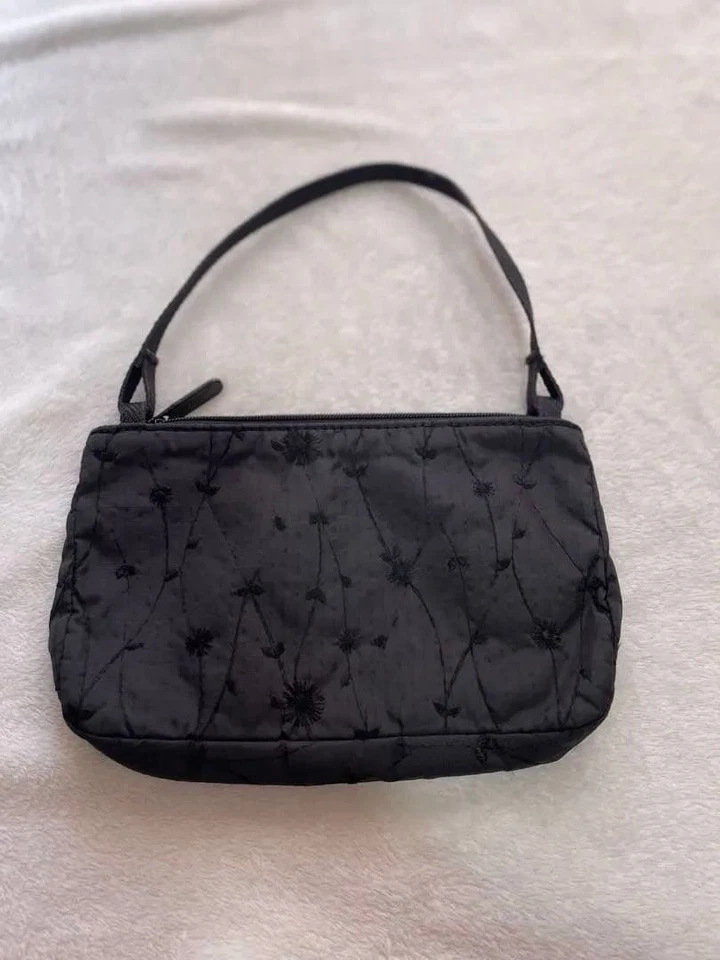 Bolso de hombro negro bordado LeSportsac Foto 2 de 4