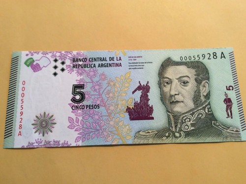 Argentina: 20 2015 5 Pesos Notes - Nearly Sequential (241-5) - Picture 3 of 4