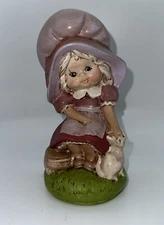 Vtg 1975 Byron Molds Little Girl in Bonnet w/ Cat Kitten Bianca Ceramic 70s RARE