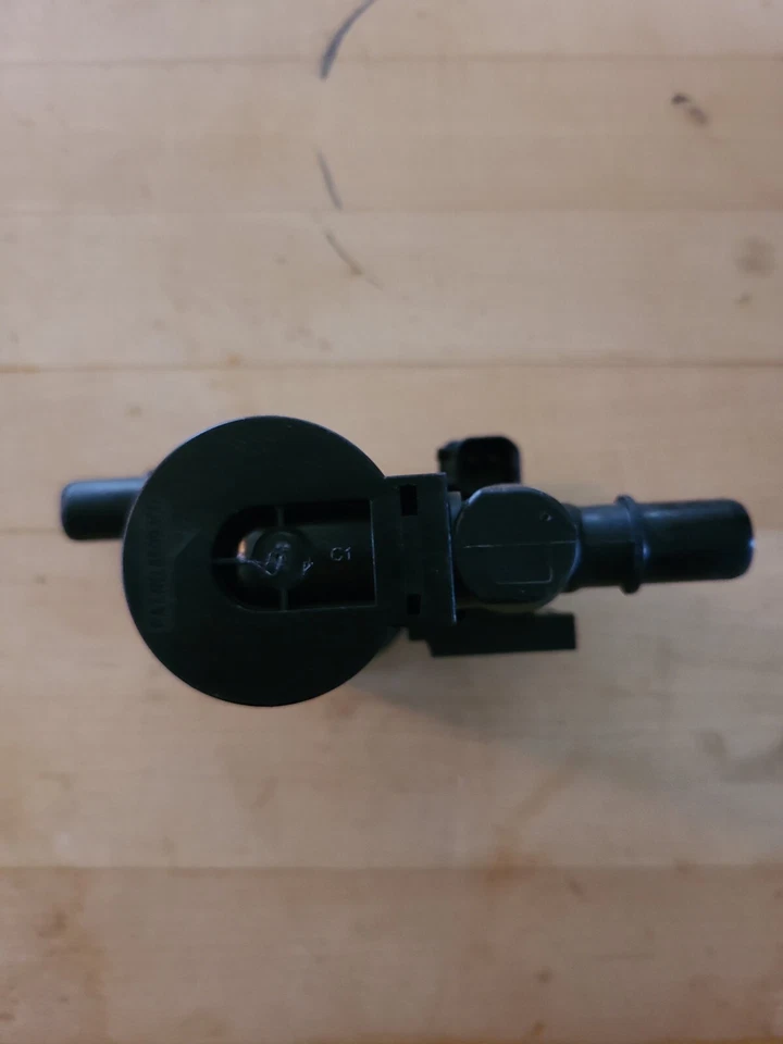 Solenoide de ventilación de bote de vapor OEM ACDelco 214-2311 / GM 13575701 NUEVO Foto 3 de 4