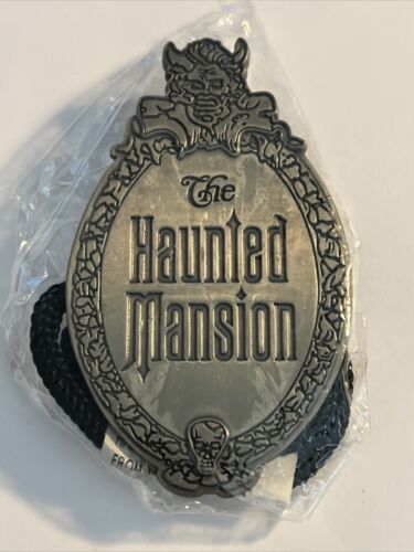 DLR AP HAUNTED MANSION - UNLOCK THE MAGIC KEY SOLD OUT LE  display picture 1