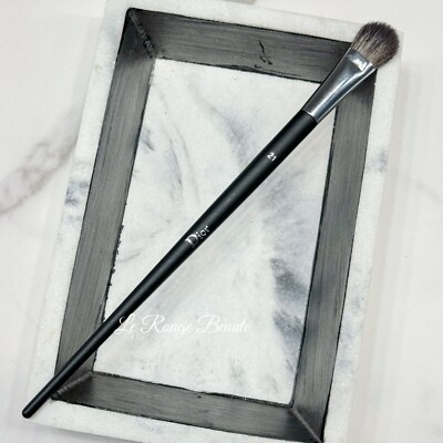 DIOR Backstage 21 Medium Eyeshadow Brush - Natural Hair New Never Used Tester
