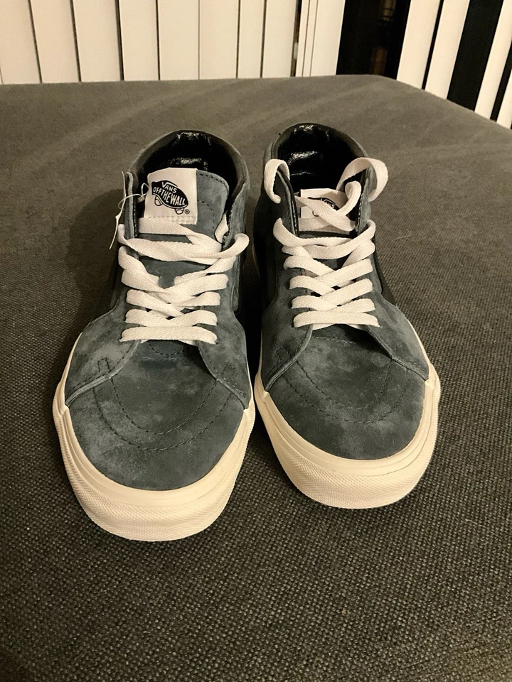 Zapatillas Vans HEIQ Eco Dry Gamuza en Azul/Gris Vans Hombres 7.5 Mujeres 9. Excelente estado Foto 2 de 4