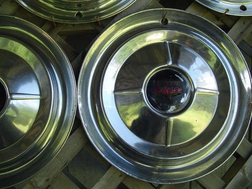 1954 54 CHRYSLER IMPERIAL 300 HUBCAPS WHEEL COVERS CENTER CAPS ANTIQUE VINTAGE - Picture 5 of 9