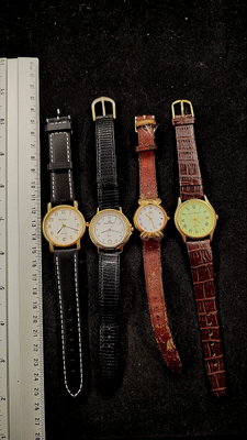 Lot De 4 Montres Bracelet à Quartz - Modèles D'occasion, Sans Marque, Pour Adulte Unisexe