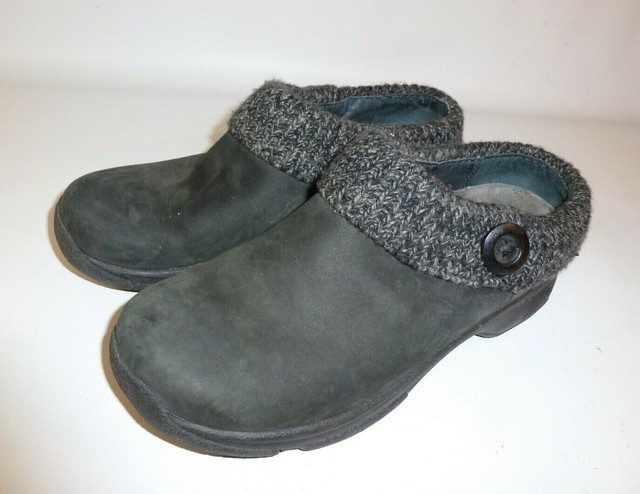 dansko suede clogs
