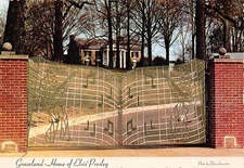 Graceland Musical-Note-Decorated Front Gate Memphis TN Vtg 6x4 Postcard CP443