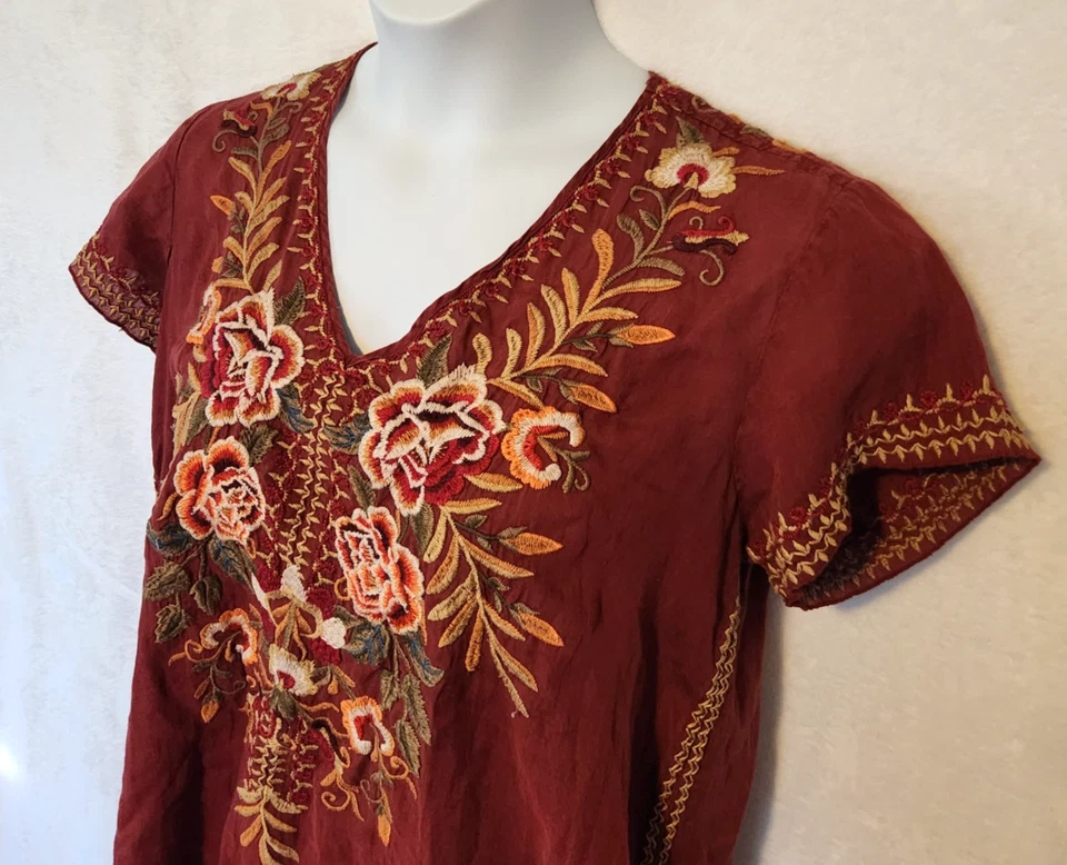 Vestido túnica Johnny Was Workshop para mujer mediano Charlotte drapeado borgoña bordado Foto 2 de 4