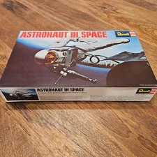 Revell American Astronaut in Space 6" Figure Model Kit Vintage 1968 Complete!