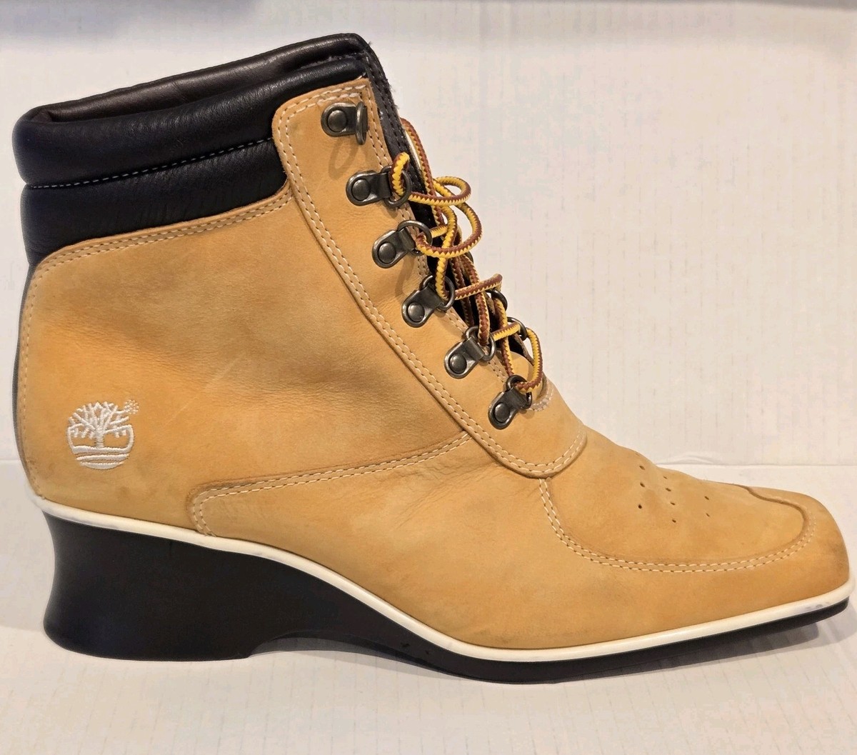 Timberland Boots Women's Tan Leather Rugged Lace Up Wedge Heel SOLD  AS IS