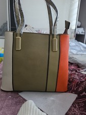 Tasche Neu