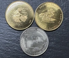 3 IOWA COVERED BRIDGE SOUVENIR COINS: 1979, 1984, 1990 M542