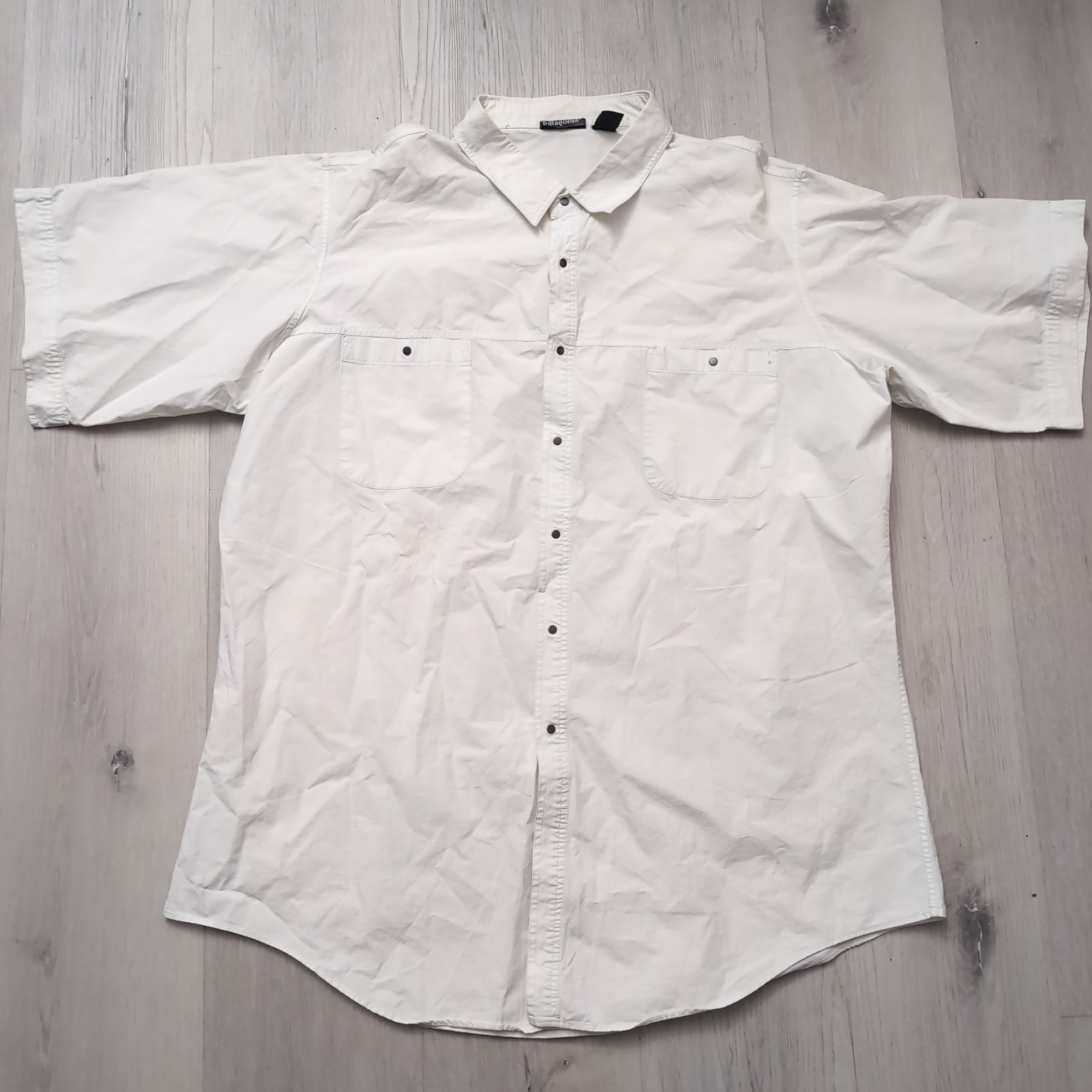 Patagonia Shirt Mens XL White Short Sleeve Button Up Dual Pockets