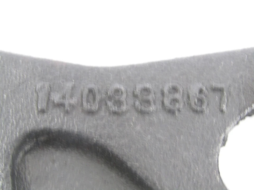 1985-91 雪佛兰 GMC 6.2L 柴油后空调压缩机支架 K10 Suburban K5 C10 — 第 2/4 张图片