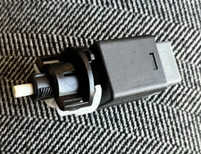 BRAKE TAIL LIGHT SWITCH FOR 2011-2016 HYUNDAI 2011-2015 KIA #93810-3S000