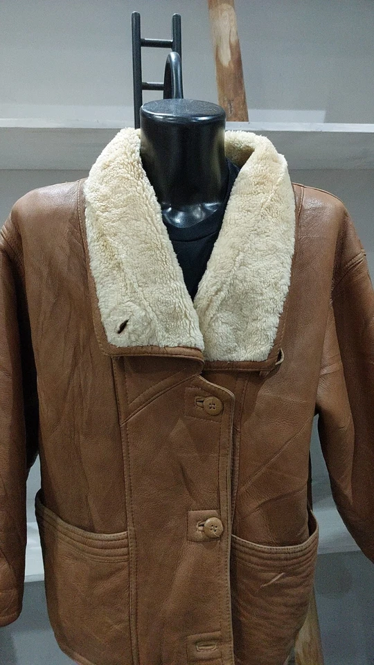 Abrigo de Piel Usado Seminuevo Hombre Marrón Claro Talla 44 MGC114PI - Imagen 4 de 4