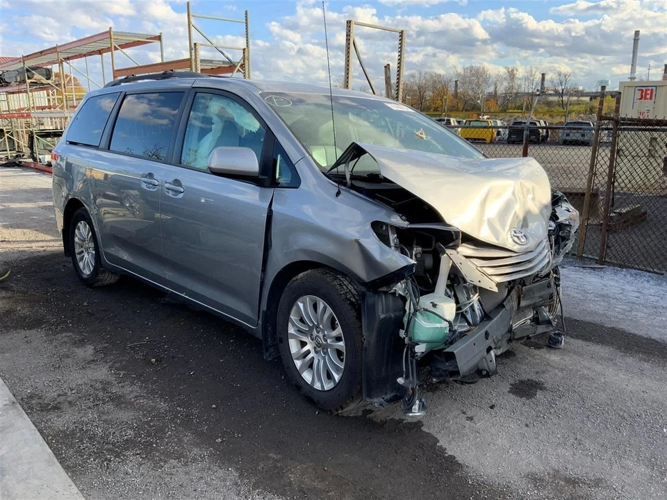 One Used 235/60R17 Goodyear Reliant Tire 10/32 Tread - Image 2 of 4