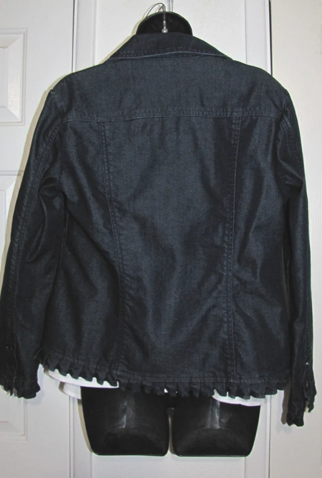 Chaqueta de mezclilla Chico's Platinum talla 1 azul oscuro 7 botones con volantes dobladillo puños Wm. M Foto 3 de 4