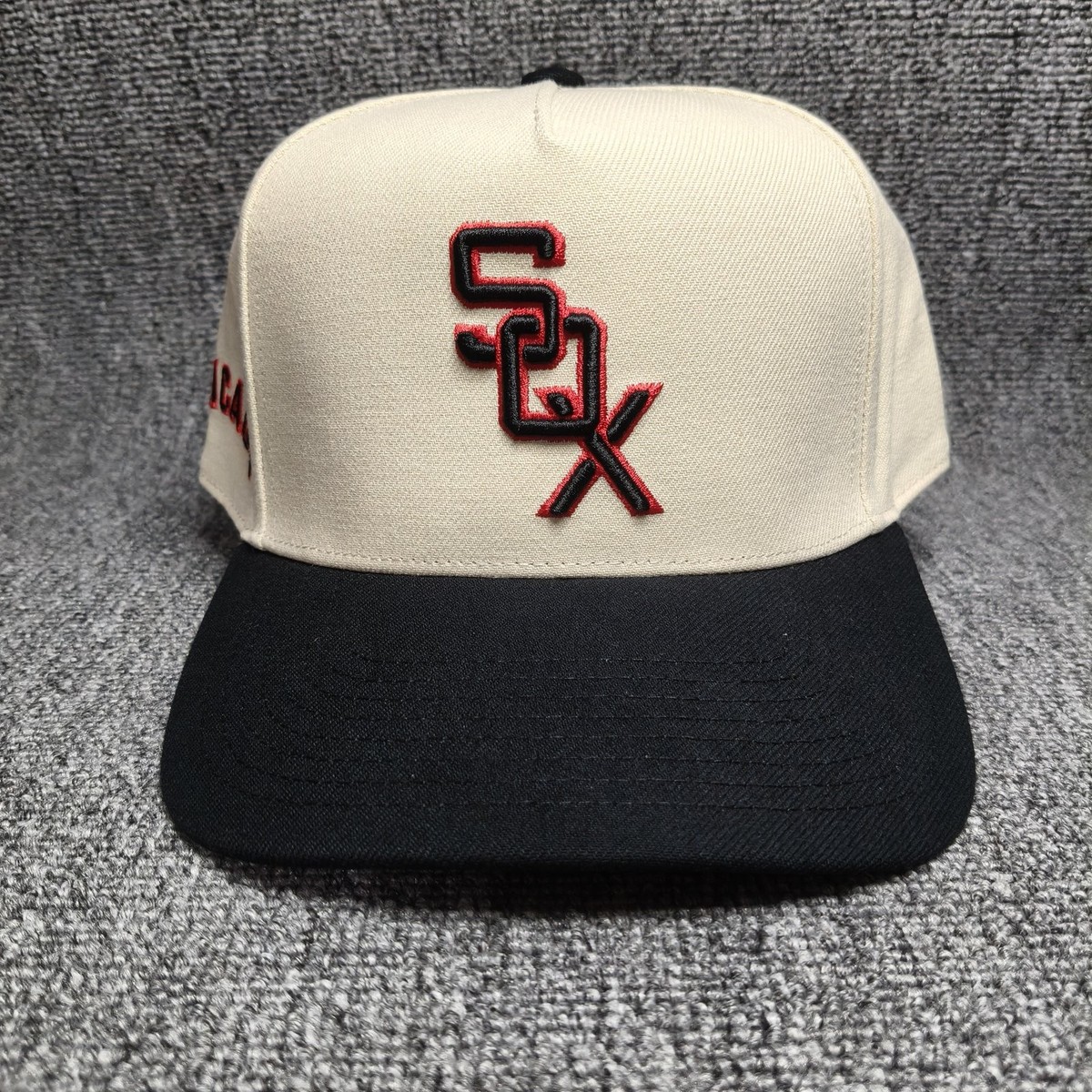 Mitchell & Ness Chicago White Sox MLB Snapback Hat Cream Black SOX