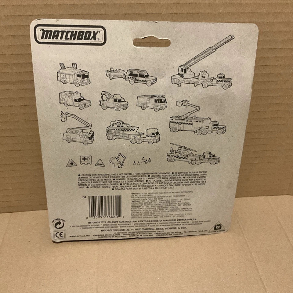 MATCHBOX EM 60 / EM 61 MACK TRUCK & TRAILER  POLICE UNIT- ON CARD - Image 4 of 4