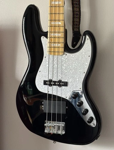 Squier Classic Vibe 70s Active Bass Upgraded Hipshot Tuners and Humbucker Bridge - product listing photo