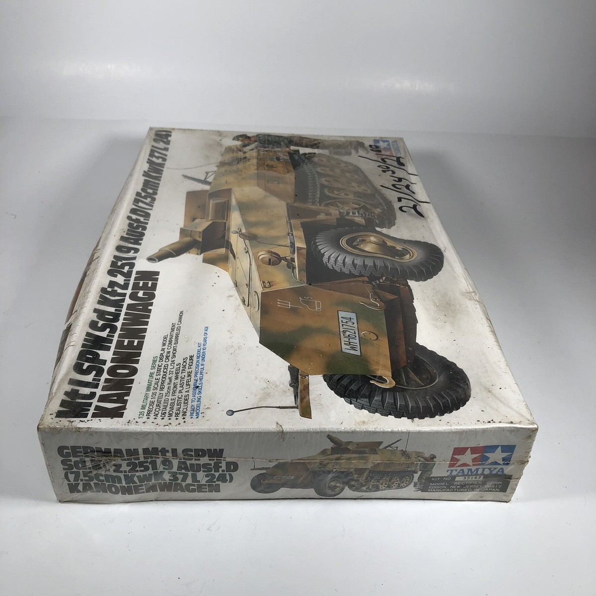 Maquette Tamiya 1/35 - German Sd.Kfz. 251/9 Ausf.D Kanonenwagen - Ref 35147 - Neuf