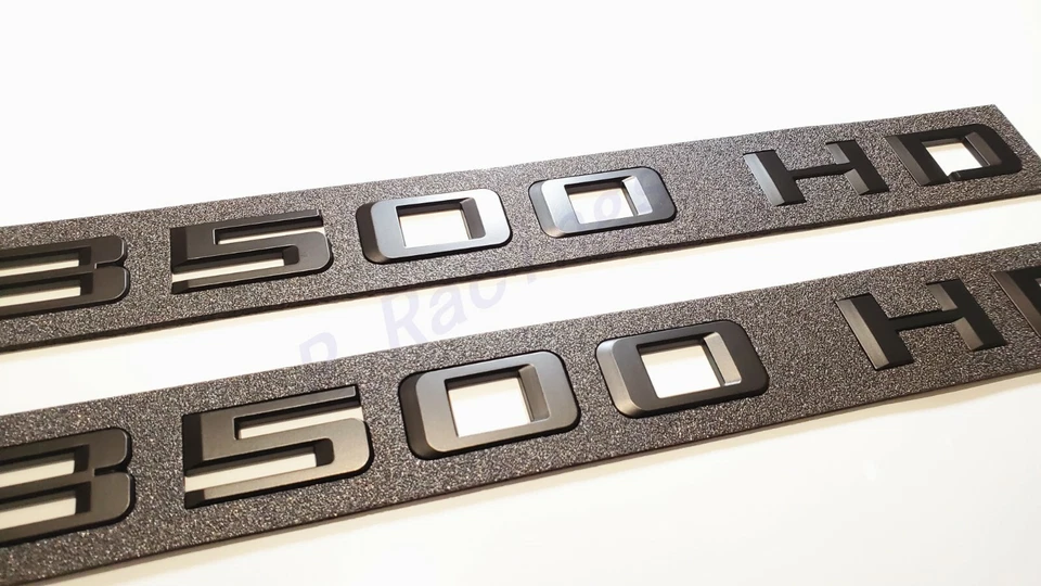 Placa de identificación emblema de puerta negra mate 2 piezas 2019+ nueva Silverado 3500HD 3500 HD Foto 3 de 4