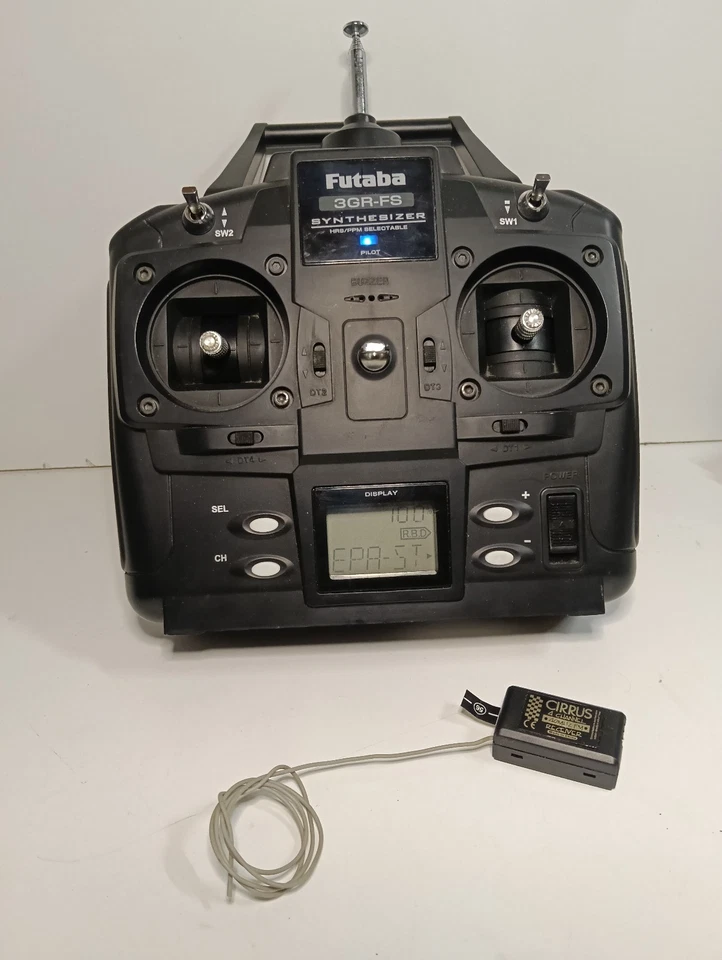 FUTABA RADIO ATTACK SET 3GR FS 40mhz TRANSMITTER RECEIVER schumacher FG inferno - Image 3 of 4