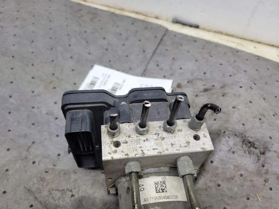 Anti-Lock Brake Part Modulator Canada Market Fits 17-19 CR-V 1705762 - Image 4 of 4
