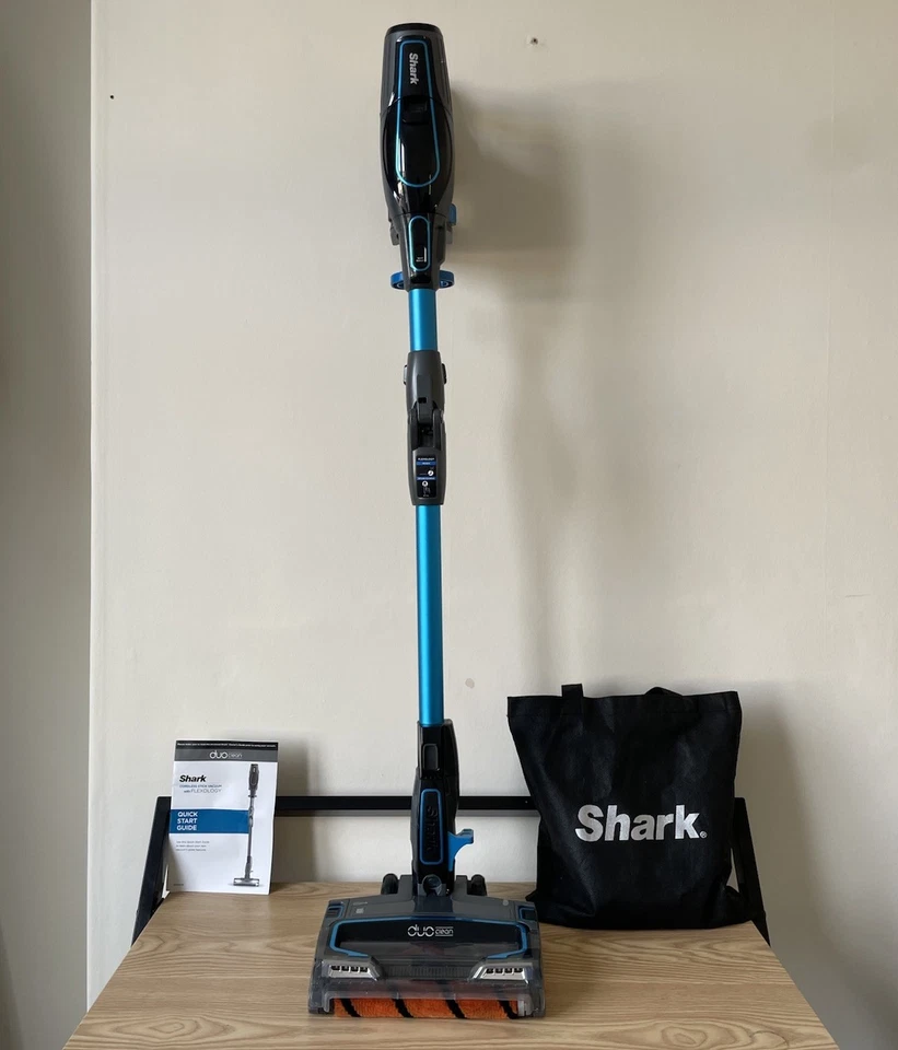 Shark Duo Clean IF200UK Cordless Stick Vacuum Flexology Charger Accessories  - Image 2 of 4